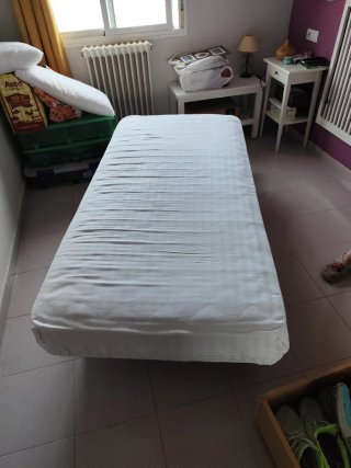 Cama 180x90cm con cabecero de madera