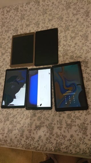 Lotto di 5 tablet Samsung