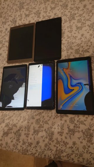 Lotto di 5 tablet Samsung