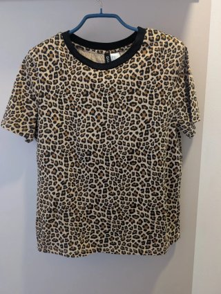 Camiseta Leopardo H&M Talla xs