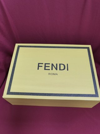 Borsa mini Fendi Baguette con catena