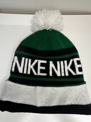 Berretto Nike con pompon unisex