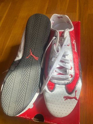 Zapatillas Deportivas Puma Blancas y Rojas