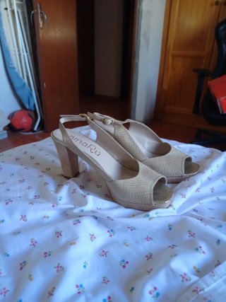 Tacones de fiesta Raxmaru dorados