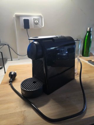 Cafetera Nespresso De'Longhi Negra