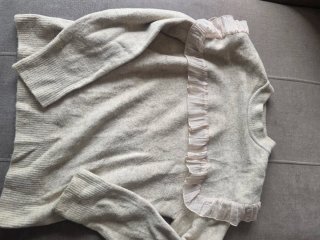Jersey Zara beige con volantes