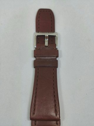 Correa Raymond Weil Marrón
