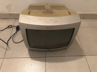 Televisor antiguo Sanyo