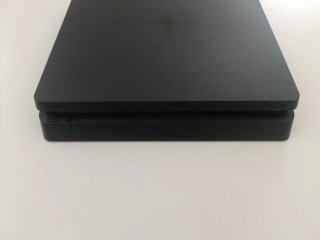 PlayStation 4 Slim 500GB + 2 Controller
