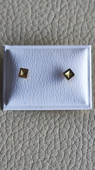 Pendientes oro bebé cuadrados