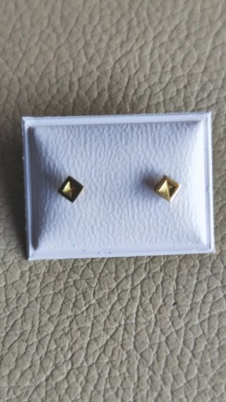 Pendientes oro bebé cuadrados