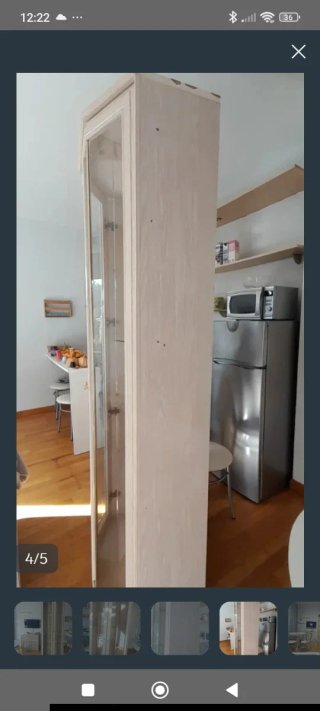 Vetrina in vetro e legno color beige