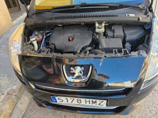 Peugeot 5008 2012