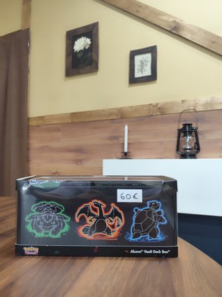 Caja Pokémon Alcove Vault Deck Box 60€