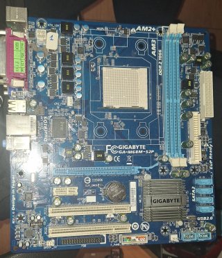 Placa base Gigabyte GA-M68M-S2P