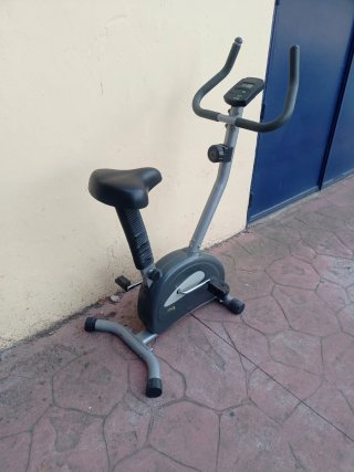 Bicicleta Estática Compacta