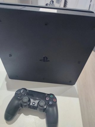 PS4 (PlayStation 4) Slim 500GB