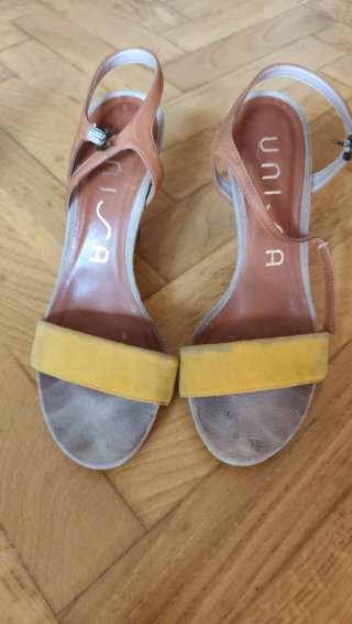 Lote de 5 pares de zapatos por 16 euros