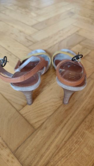 Lote de 5 pares de zapatos por 16 euros