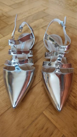 Lote de 5 pares de zapatos por 16 euros