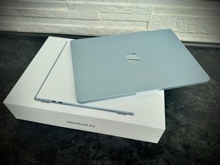 MacBook Air M4 2025 16GB RAM 256GB como Nuevo
