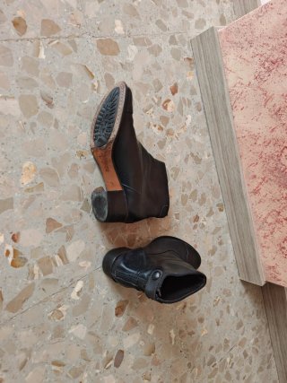 Botines negros mujer