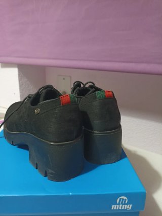 Zapatos Mustang negros plataforma