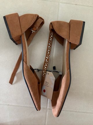 Zapatos Sfera marrones talla 37