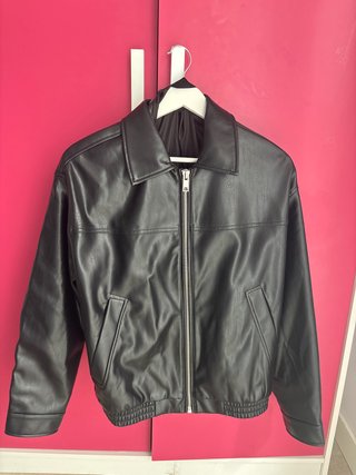 Chaqueta Cuero Sintético Bershka Negra