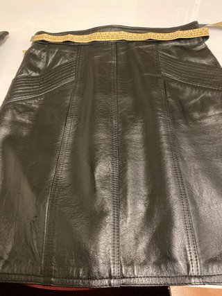Falda de piel negra talla M