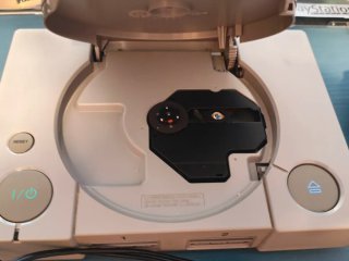 Consola PlayStation 1 (PS1) con 4 juegos