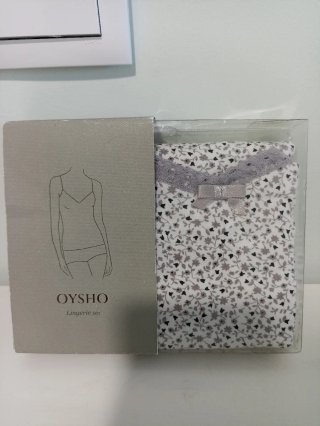 Conjunto lencería Oysho