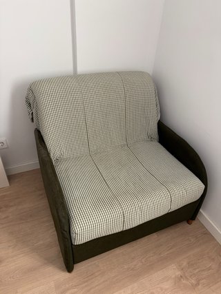 Sofa cama con estampado de cuadros