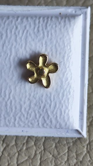 Pendientes bebé flor oro nuevos