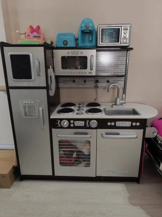 Cocinita de juguete infantil