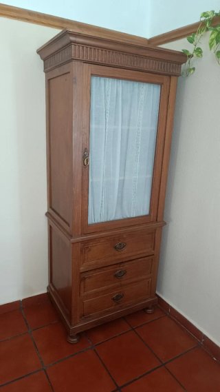 Armario provenzal madera y cristal