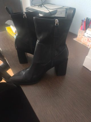 Botines negros tacón alto talla 39. Talla como 38