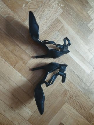 Zapatos de tacón negros