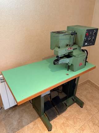 Máquina de doblar calzado SAGITTA RP67/68T