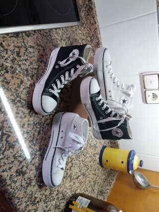 2 Pares de Zapatillas Converse Talla 36