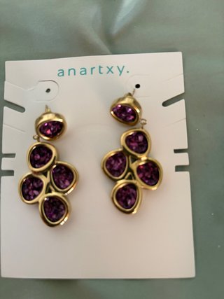 Pendientes dorados anartxy cristales morados