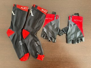 Conjunto Maillot Culotte Ciclismo Gobik Talla L