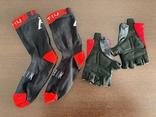 Conjunto Maillot Culotte Ciclismo Gobik Talla L