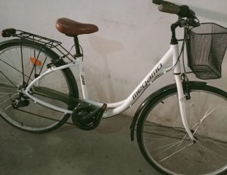 Bicicleta da passeggio Megamo bianca