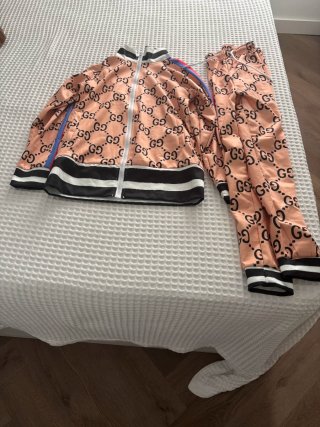 Conjunto Gucci Marrón y Rosa