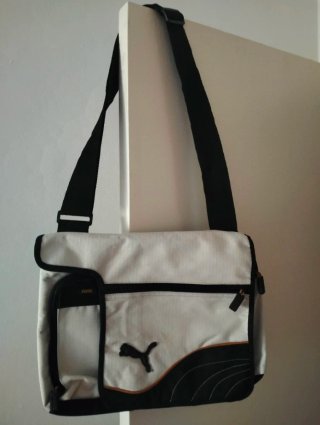 Bolso bandolera Puma blanco y negro