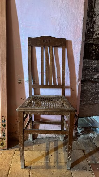 Silla vintage madera y mimbre