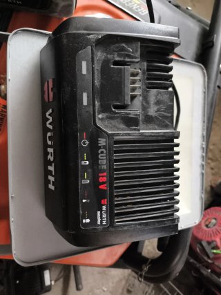 Cargador Würth M-Cube 18V