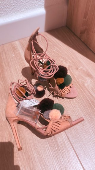 Sandalias con Pompones