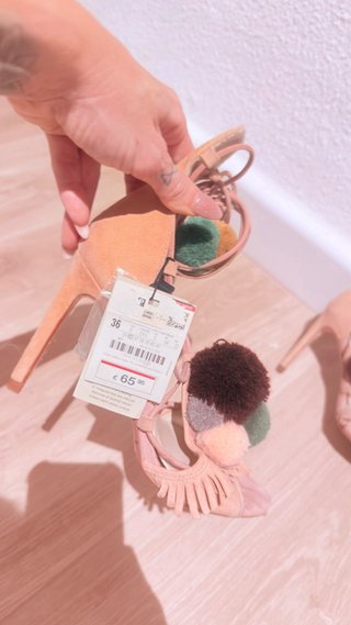 Sandalias con Pompones
